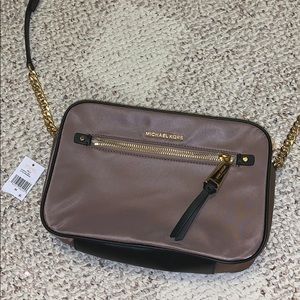 Michael Kors Polly Large Nylon Crossbody - Dune